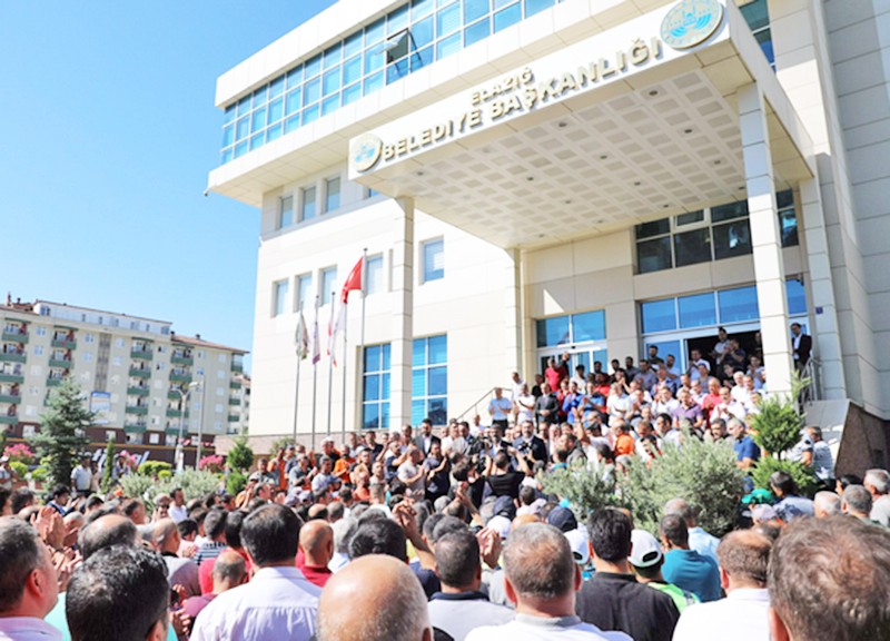 O Belediye işçi ücretlerine yüzde 103 zam yaptı