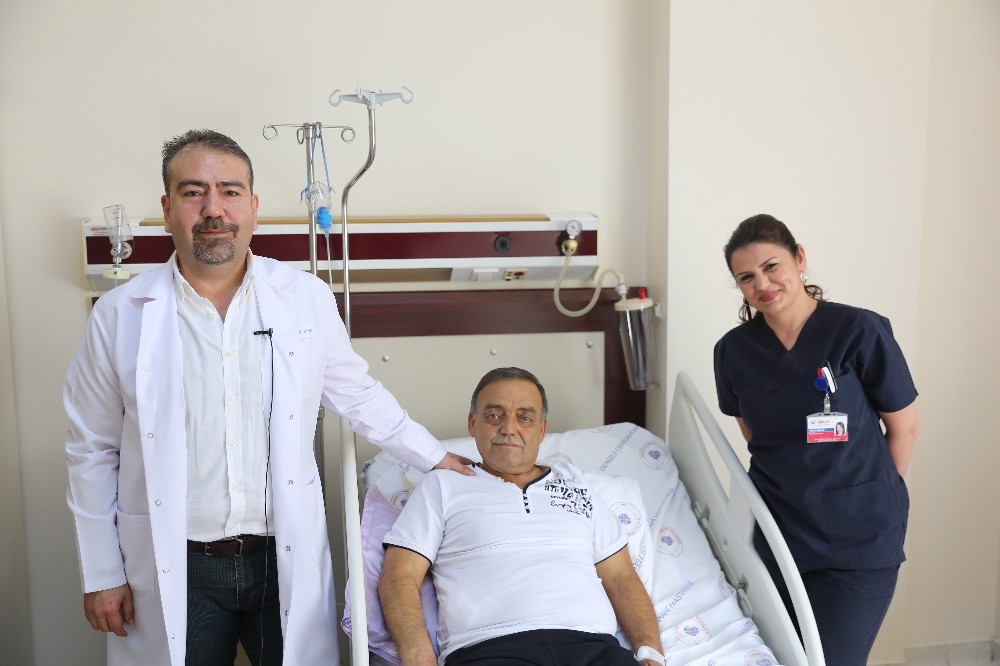 O belirtilerle hastaneye gitti, kanser olduğunu öğrendi, 9 saatte sağlığına kavuştu 