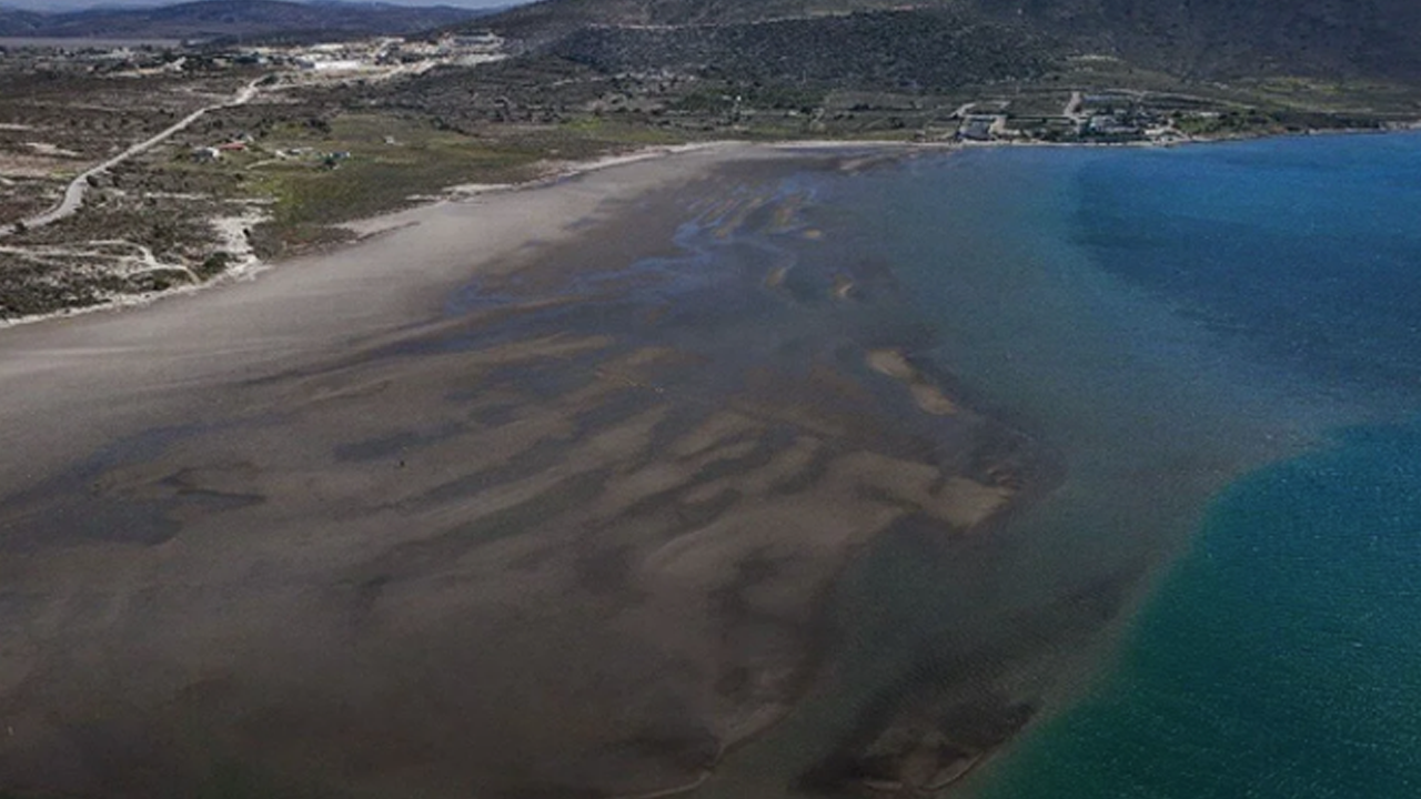 O bölgede deniz yaklaşık 300 metre çekildi!