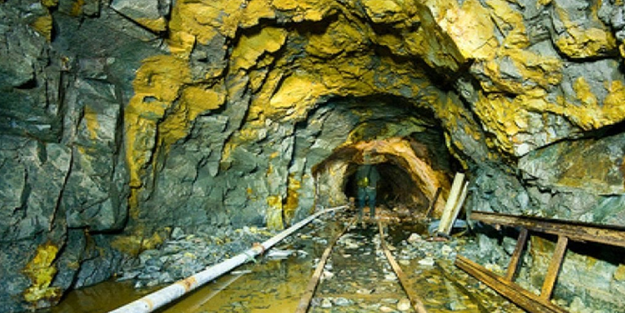 O bölgede yerin altı çil çil ham altın kaynıyor! Toplam rezervi duyan küçük dilini yutacak!