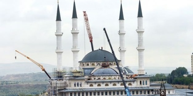 O cami bugun açılıyor!