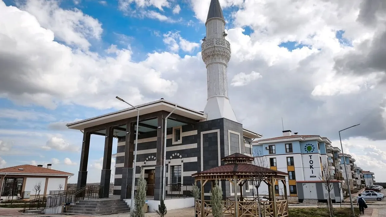 O camide 1 yıldır ezan okunmuyor!