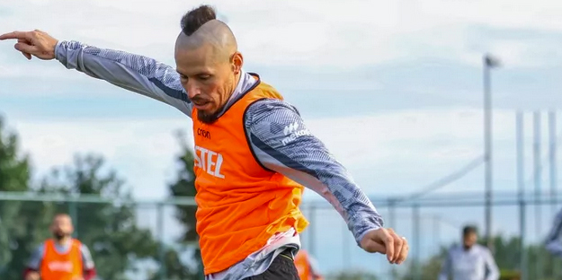 O da O yolun yolcusu oldu! 35'lik yıldız gün sayıyor...