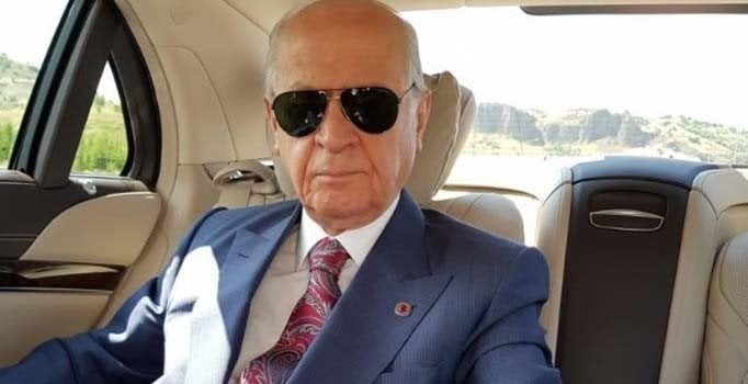 O denge, şimdilerde hiç olmadığı kadar kritik hale geldi! Devlet Bey, biriktire biriktire gelen köklü kararları almak zorunda bırakılmamalı! Kulağı delik Bahçeli'nin kafası o konuda rahat olmalı