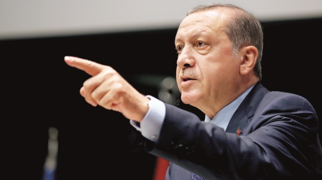 O fotoğrafları Putin'e verdim