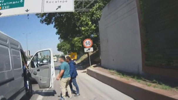 O gaspçılar yakalandı! Polis çalınan paranın peşinde...