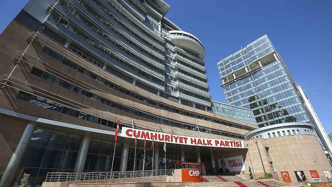 O gazeteci üzerine basa basa söyledi! "Soruşturma CHP Genel Merkezine uzanabilir!"