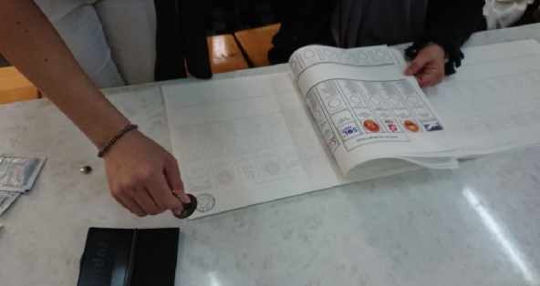 O gün geldi! Oy kullanma işlemi başladı