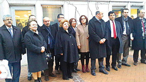 O hakimler Charlie’nin militanı