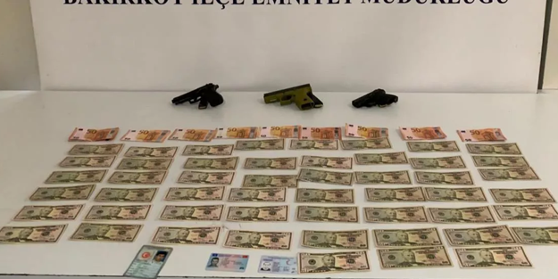 O ilçedeki kuyumcuya sahte dolar operasyonu!