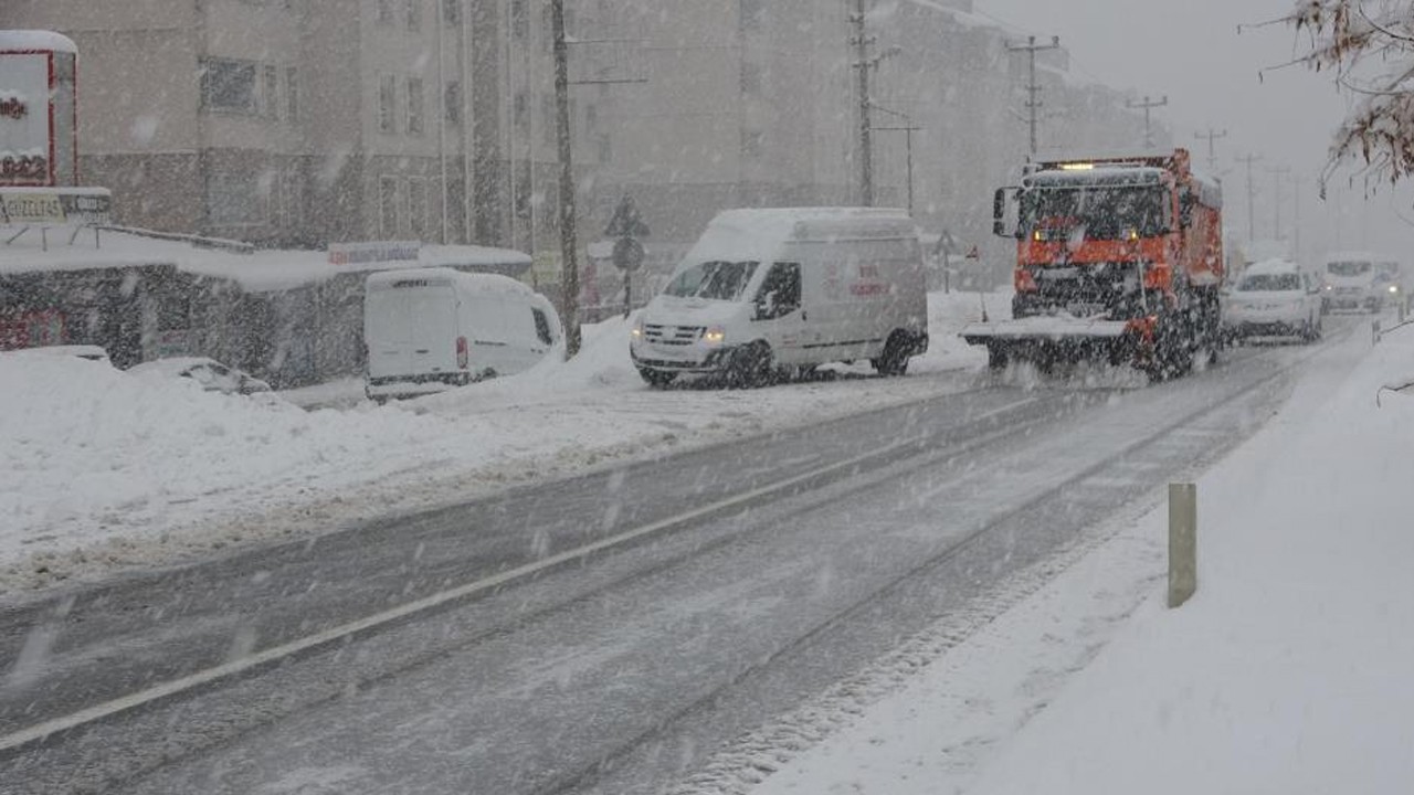 O ilimizde 196 köy ulaşıma kapandı