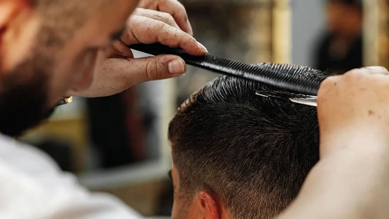 O ilimizde berber fiyatlarına zam