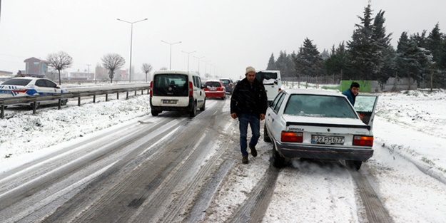 O ilimizde yüz yüze eğitime kar engeli