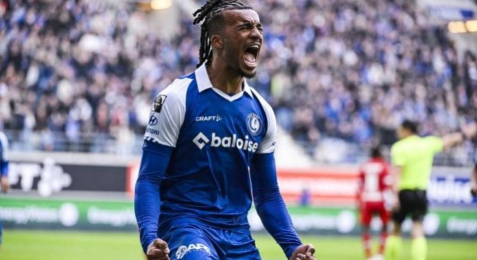 O isim için pazarlık devam ediyor! Fenerbahçe'de sol bek transferi çok yakın