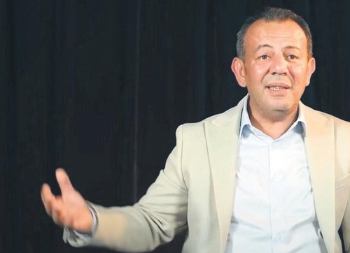 O isimden olay gönderme! Tanju Özcan dalgayı yakaladı