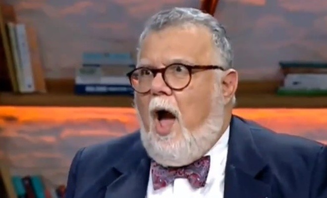 O isimden olay sözler: "Celal Şengör bir bok sineğidir! Atatürkçülük, cumhuriyetçilik, laiklik işte böyle maymunların temsilinde sunuluyor!" Kim olduğunu duyunca şok olacaksınız