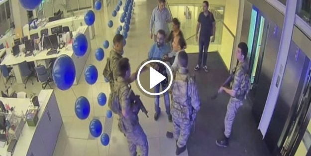 O kameraman darbeci alçaklara böyle direndi!