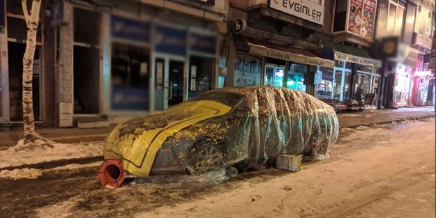 O kentte araçlar battaniyeye sarıldı!