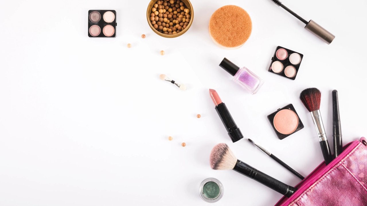 O makyaj malzemesi sakat bıraktı: Makyaj fırçası kabusu oldu!