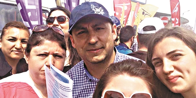 O müdür yardımcısı devlet düşmanı çıktı!