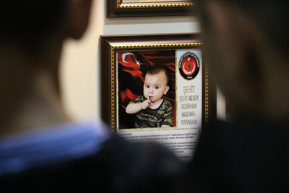 O müzedeki detay yürekleri parçaladı! Kandil destekli Meral ve Kemal bakıp bakıp utansın