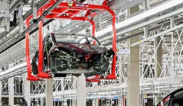 O otomotiv devinin üretimi durdu, fabrika apar topar kepenk indirdi! Sebebi ise herkesi şaşkına çevirdi