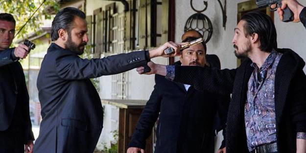 O oyuncu 'çukur'a düştü! Cinsiyet değiştirdiğini bu sözlerle duyurdu