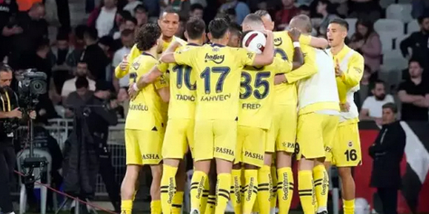 O oyuncular İsmail Kartal'ı parmağında oynatıyor: Fenerbahçe'de Beşiktaş derbisi öncesi olay iddia...