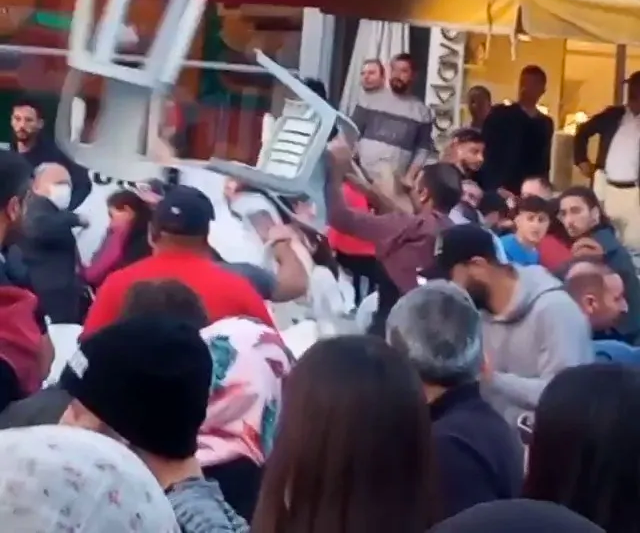 O partinin iftarında büyük kavga