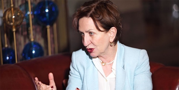 O plajı protesto edenlere CHP'li Binnaz'dan tepki