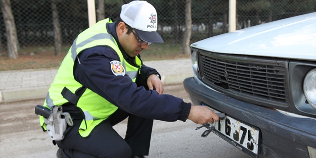 O plakaları kullanan sürücülere ceza yağdı