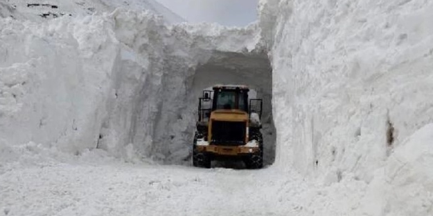 O şehirde 138 yerleşim birimine ulaşım kesildi!