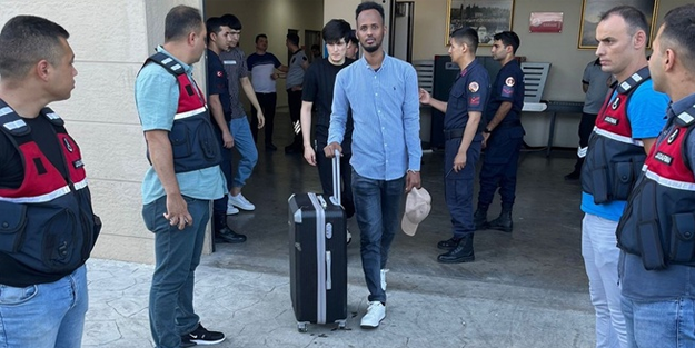 O şehirde 46 düzensiz göçmen sınır dışı edildi