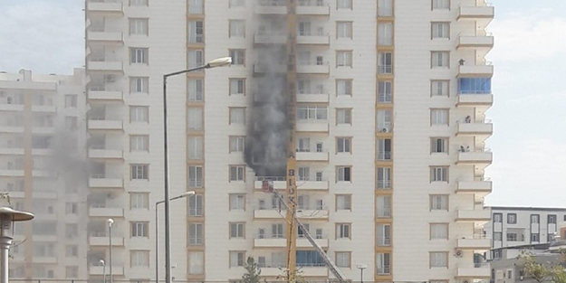 O şehirde bir apartman dairesinde yangın!