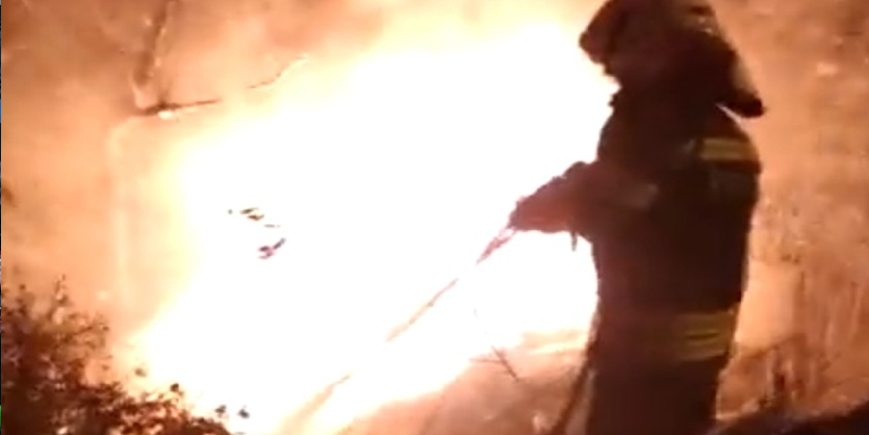 O şehirde dehşet anları: Alev alan araçta yanarak vefat etti