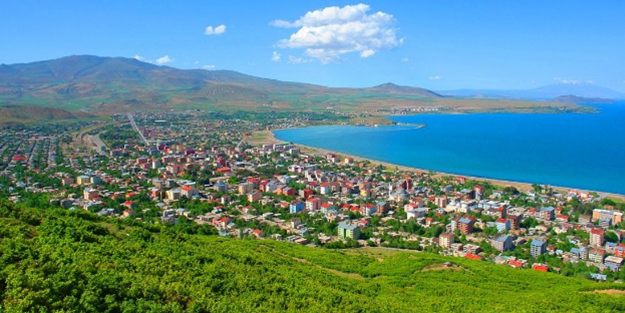 O şehirde ihtiyaç sahipleri için giyim mağazası açıldı...