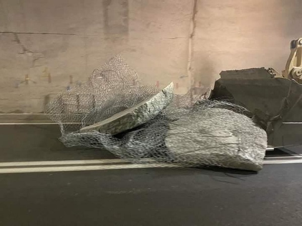 O tünelde çatlaklar oluştu!