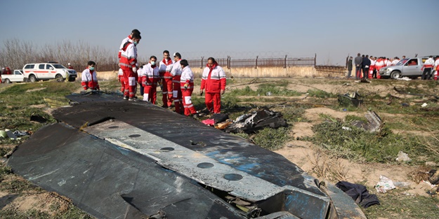 O uçak füzeyle mi vuruldu? İran'dan dünyanın merak ettiği soruya cevap
