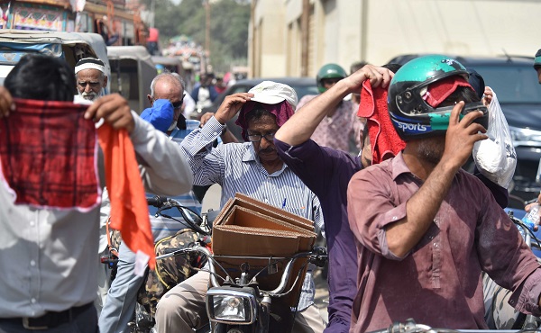 O ülke adeta sıcaktan kavruluyor! Son 6 günde 568 kişi öldü