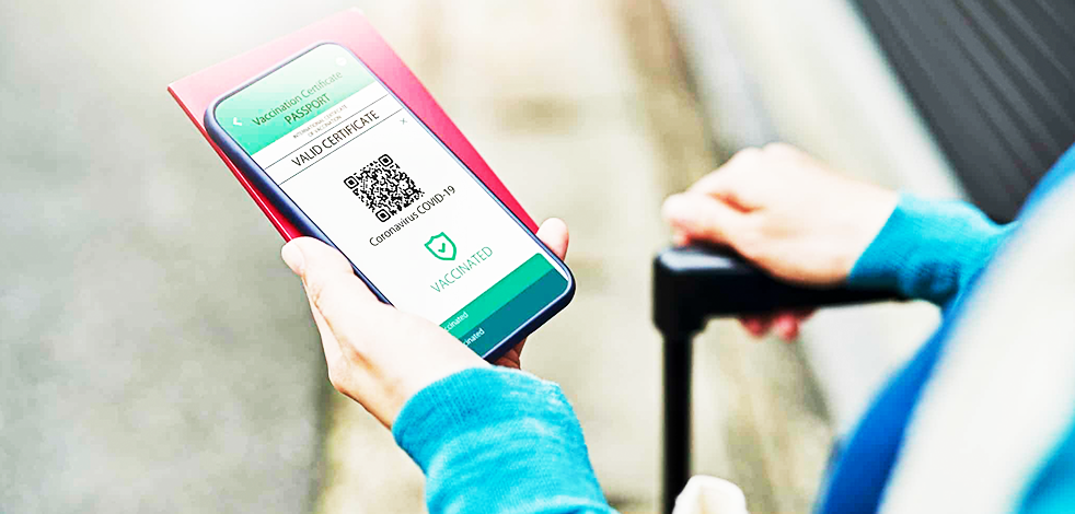 O ülke de aşı pasaportunu zorunlu hale getiriyor