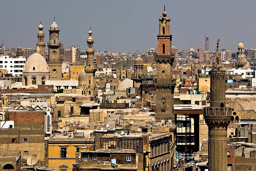 O ülke sokaklarında Türkçe kelimeler...