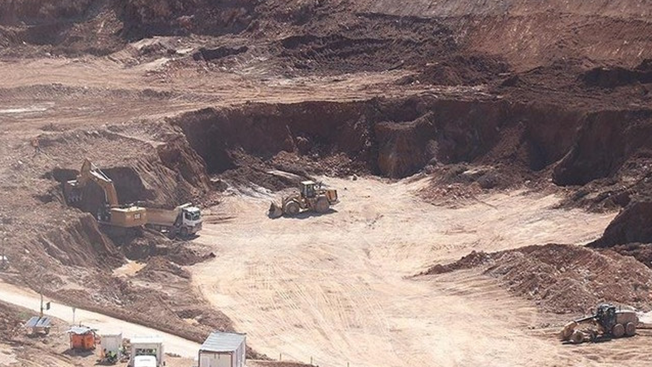 O ülke, stratejik madenleri Türk şirketine verdi!