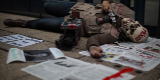O ülkede 2 gazeteci daha cinayete kurban gitti!