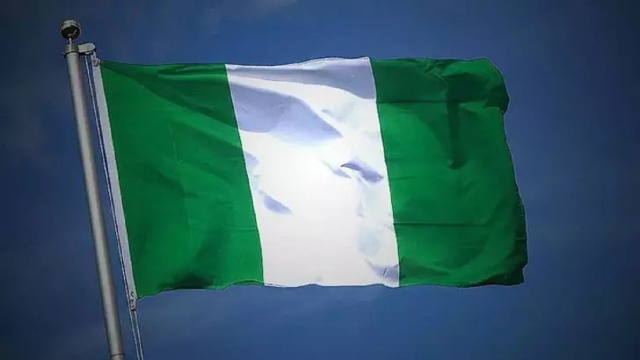 O ülkede akaryakıt tankeri patladı