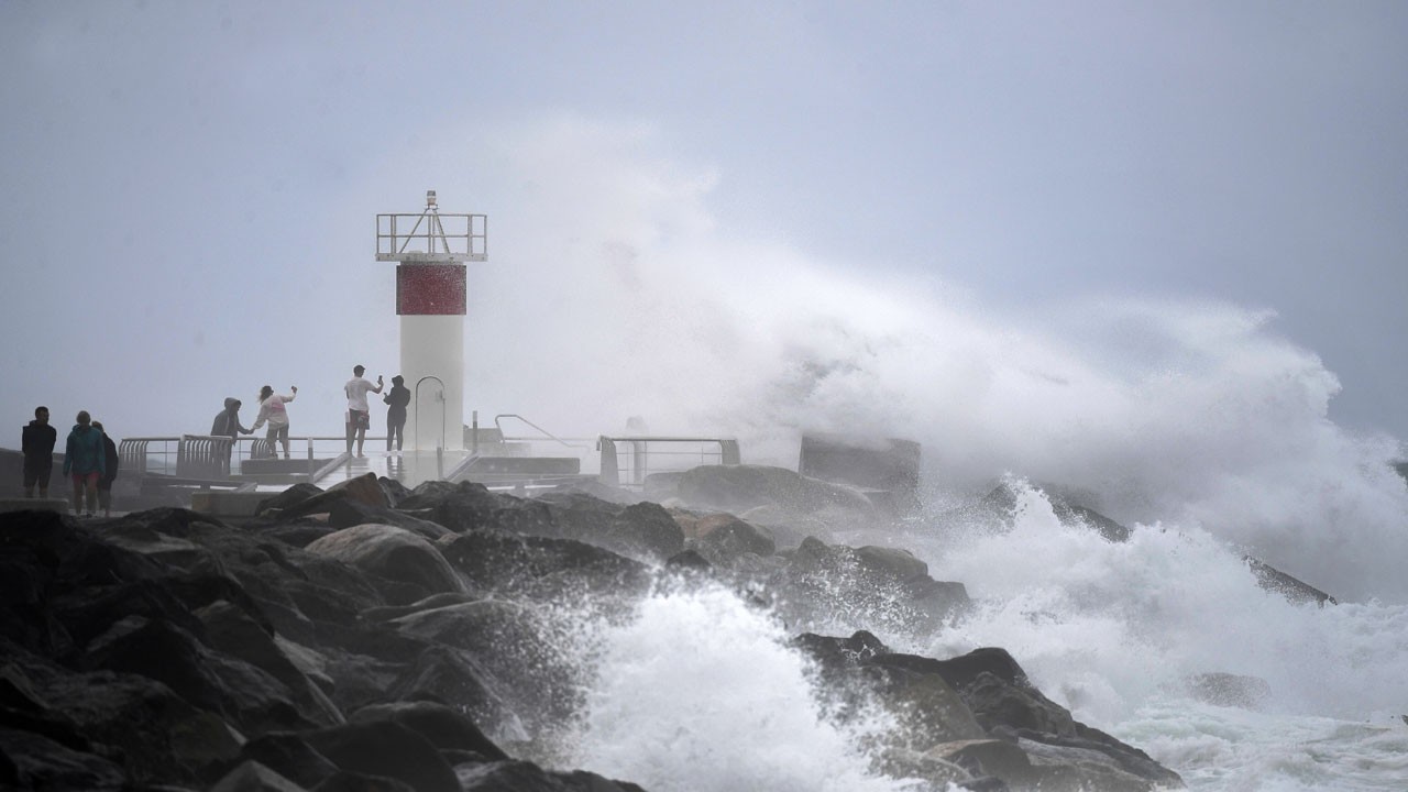O ülkede alarm verildi! Okullar tatil