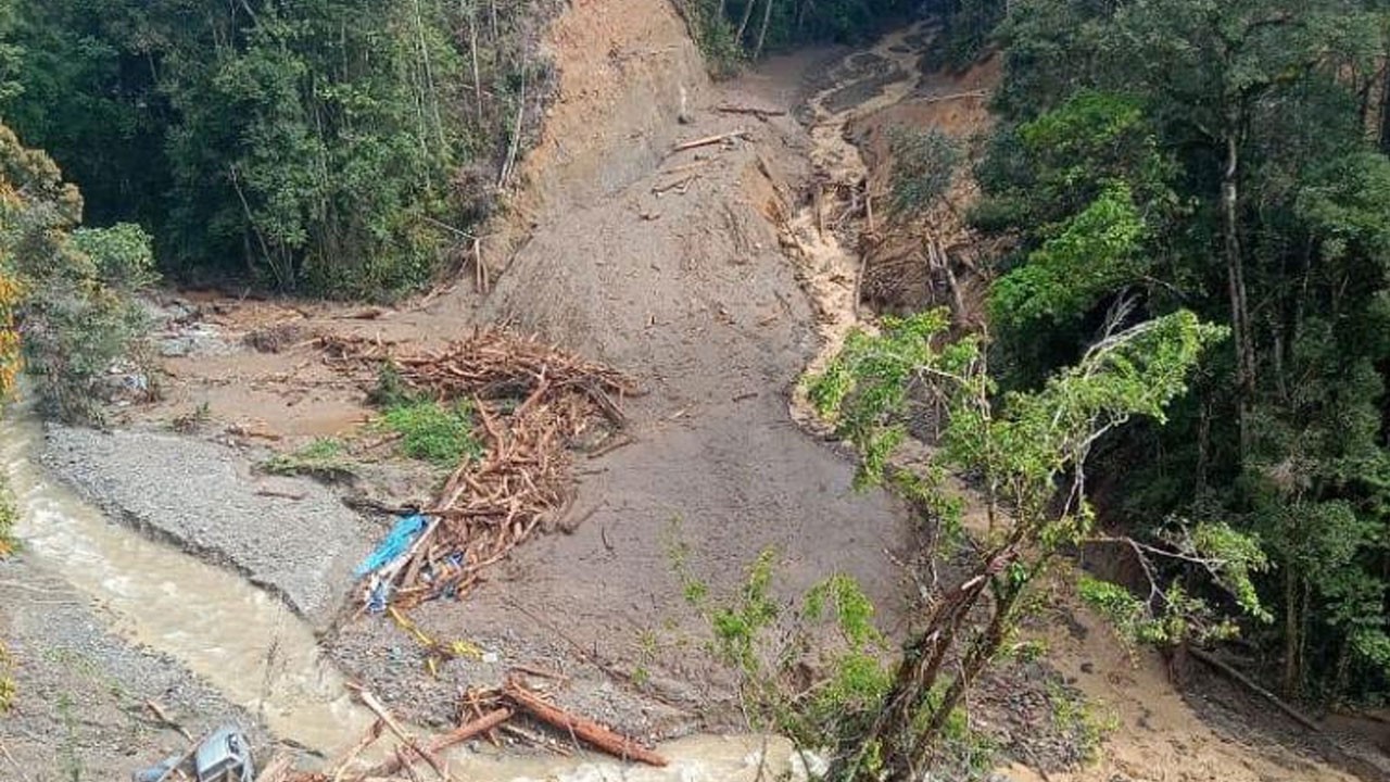 O ülkede altın madeninde heyelan! 1 ölü 19 kayıp