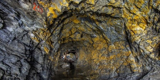 O ülkede altın madenine saldırı: 20 kişi öldü