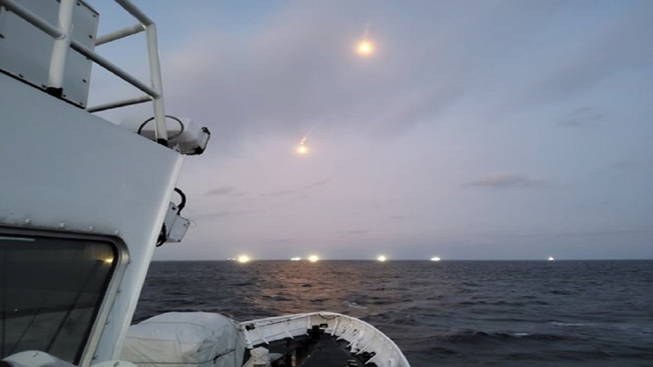 O ülkede balıkçı teknesi battı: 12 kayıp