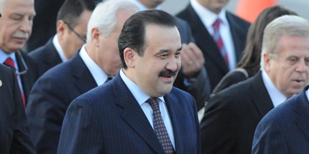 O ülkede Başbakan görevden alındı