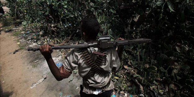 O ülkede Belediye Başkanı'nın konvoyuna terör saldırısı